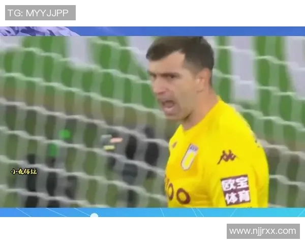 马丁内斯的传奇人生与职业生涯背后的故事与启示